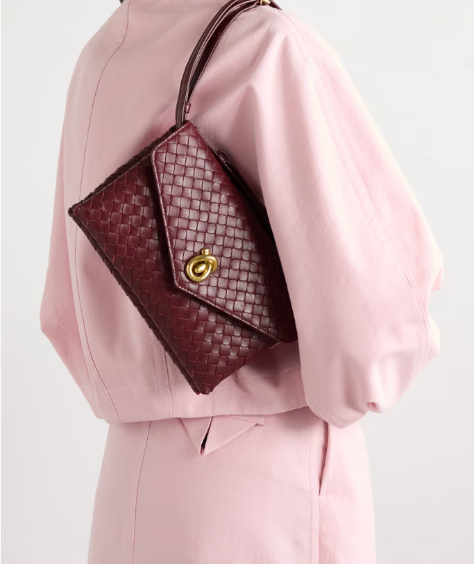 Bolsa de ombro média em couro intrecciato Knot Loc