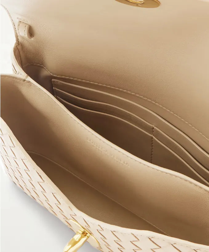 Bolsa de ombro média em couro intrecciato Knot Loc