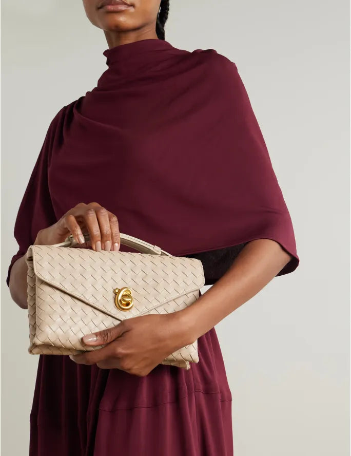Bolsa de ombro média em couro intrecciato Knot Loc