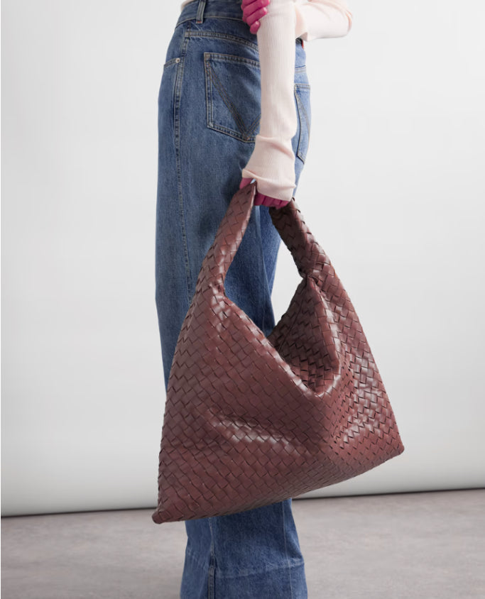 Bolsa hop grande de couro intrecciato