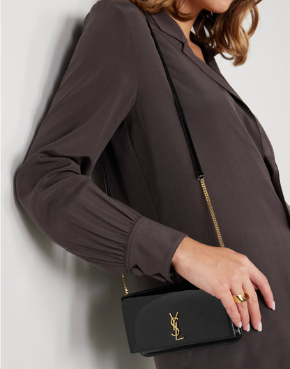 SL capa para celular Cassandra Strap em couro envernizado
