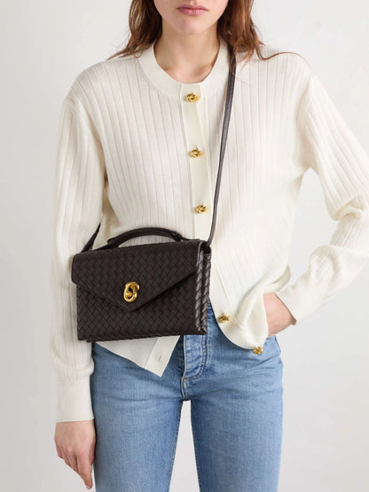 Bolsa de ombro média em couro intrecciato Knot Loc